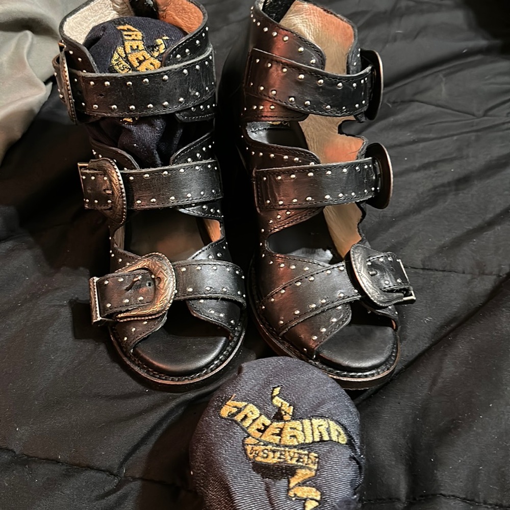Freebird Black Violet Womens Size 8